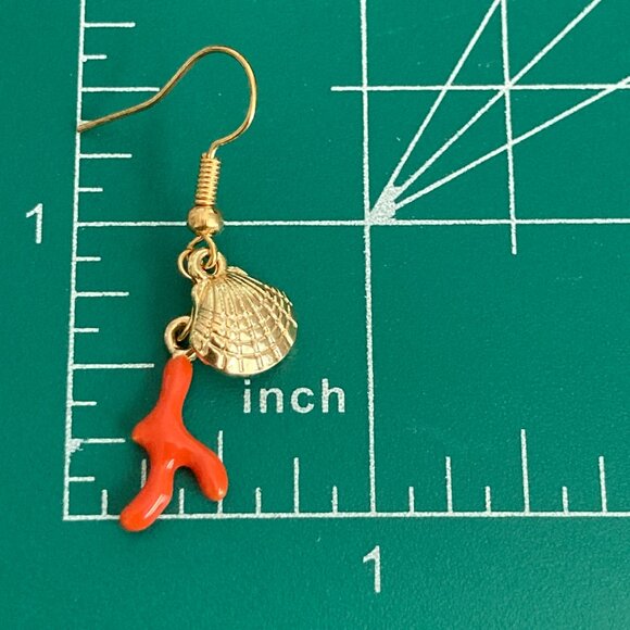 Gold Coral Sea Shell Charm Earrings Red Orange Island Beach Nautical Plated - Picture 7 of 8